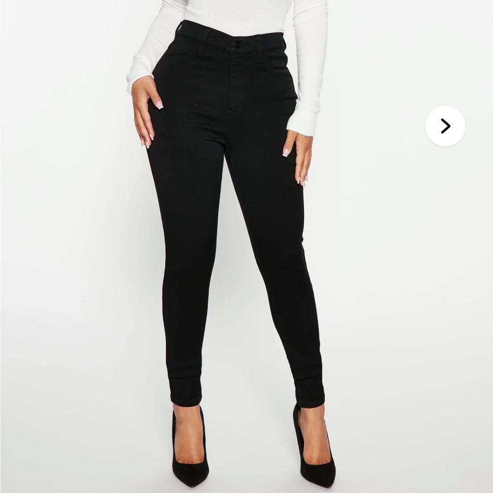 Fashion nova NWT Petite Super Soft Curvy Skinny black Jean 7 / 28